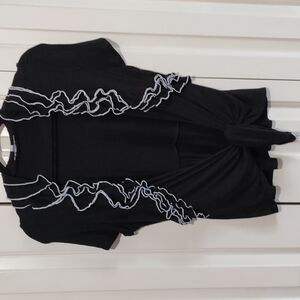 Moa Moa black short sleeve tie top large